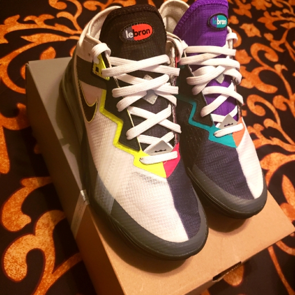 Nike Lebrons 18